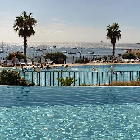 Village Naturiste La Chiappa Vakantiepark 3*